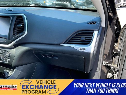 Used 2015 Jeep Cherokee Limited AWD/4WD image 13