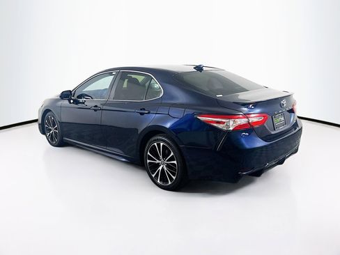 Used 2020 Toyota Camry SE FWD image 5