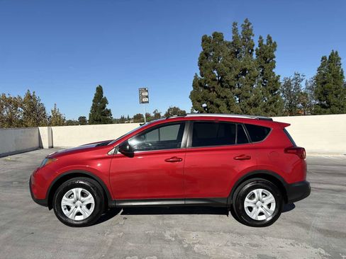 Used 2013 Toyota RAV4 LE image 11
