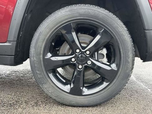 Used 2022 Jeep Grand Cherokee L Laredo image 11