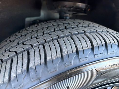 Used 2024 Buick Encore GX Sport Touring image 31