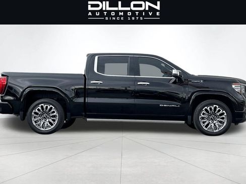 Used 2023 GMC Sierra 1500 Denali Ultimate AWD/4WD image 3