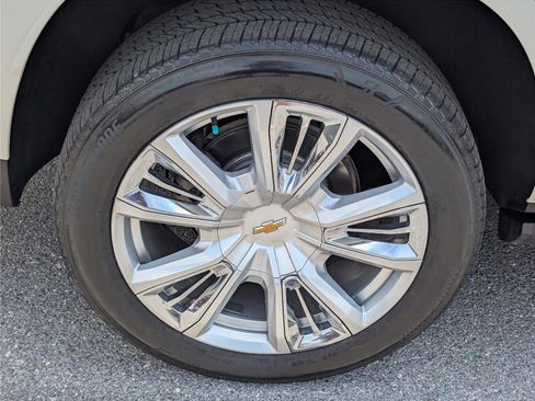 Used 2023 Chevrolet Tahoe High Country AWD/4WD image 11