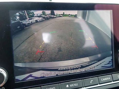 Used 2024 Nissan Altima 2.5 SV FWD image 19