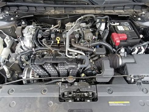 Used 2024 Nissan Altima 2.5 SV FWD image 32