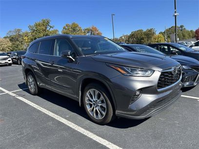 Used 2023 Toyota Highlander Limited