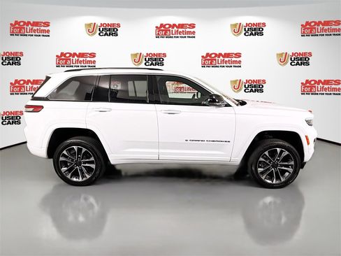 Used 2023 Jeep Grand Cherokee Overland w/ Luxury Tech Group IV image 17