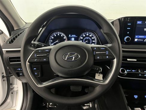 Used 2023 Hyundai Sonata SE image 14