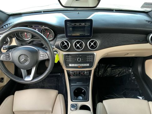Used 2018 Mercedes-Benz CLA 250 image 10