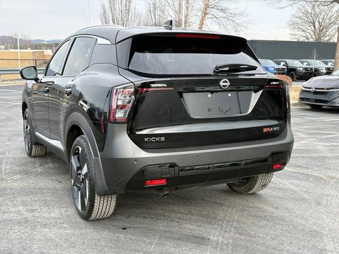 Certified 2025 Nissan Kicks SR image 6