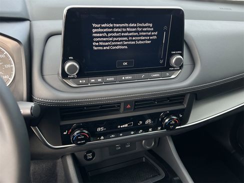 New 2026 Nissan Rogue SV image 10