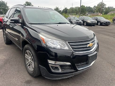 Used 2017 Chevrolet Traverse LT image 4