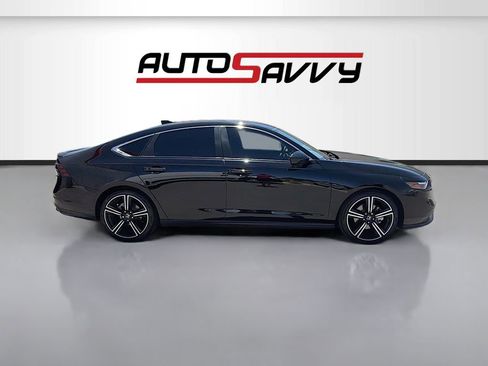 Used 2025 Honda Accord Sport image 8