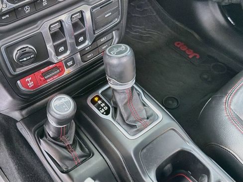 Used 2018 Jeep Wrangler Rubicon AWD/4WD image 25