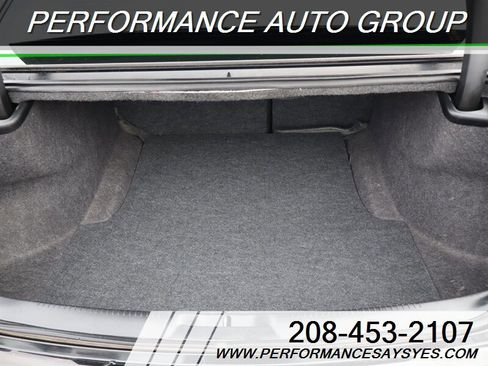 Used 2015 Chrysler 300 C w/ Light Group image 20