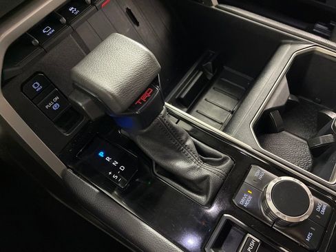 Used 2022 Toyota Tundra Limited w/ TRD Off-Road Package image 22