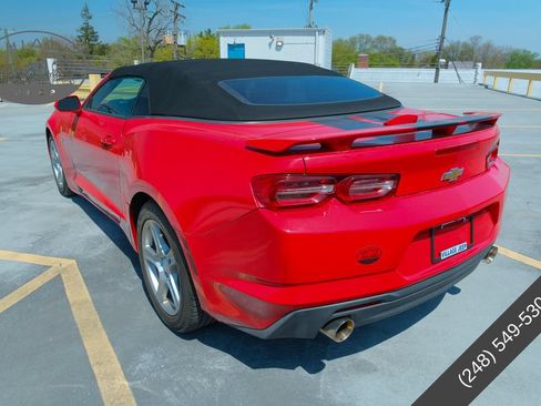Used 2019 Chevrolet Camaro LT RWD image 8