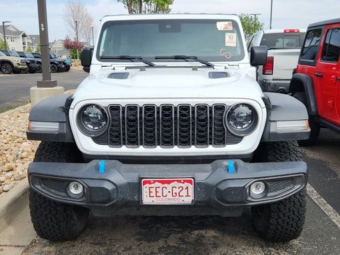 Certified 2025 Jeep Wrangler Unlimited Rubicon 4xe w/ Convenience Group AWD/4WD image 2
