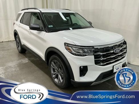 New 2026 Ford Explorer Active w/ Active Comfort Package AWD/4WD image 1