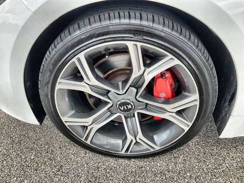 Used 2021 Kia Stinger GT1 AWD/4WD image 18