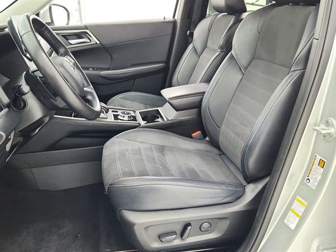 Used 2024 Mitsubishi Outlander Ralliart image 10