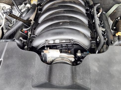 Used 2019 Chevrolet Tahoe LT AWD/4WD image 17