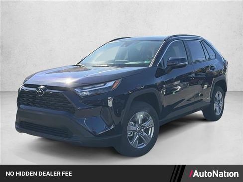 Used 2025 Toyota RAV4 XLE AWD/4WD image 1