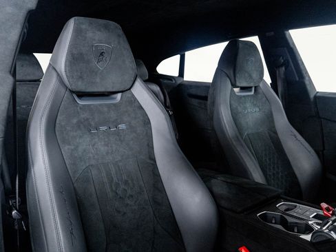 Used 2023 Lamborghini Urus Performante image 37