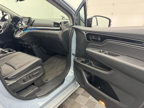 Used 2024 Honda Odyssey Elite image 18