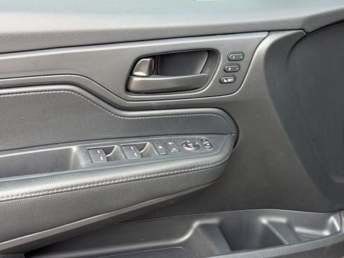 Used 2024 Honda Odyssey EX-L image 12