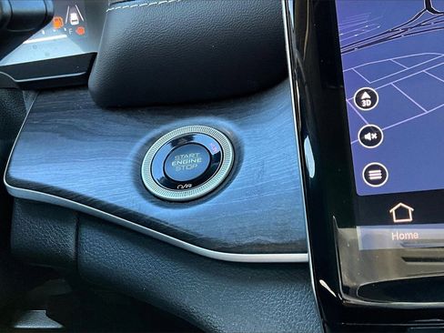 Used 2023 Jeep Grand Cherokee L Limited w/ Black Appearance Package image 27