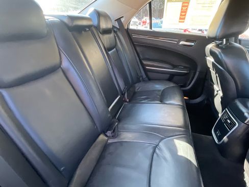 Used 2015 Chrysler 300 Limited image 25
