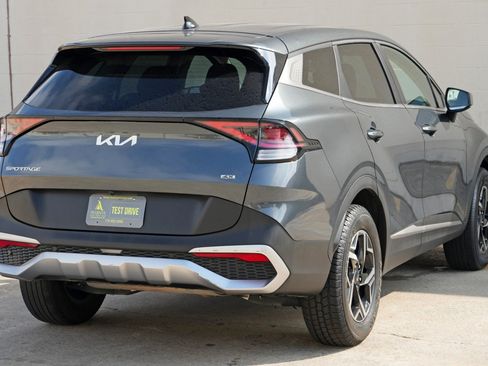 Used 2024 Kia Sportage LX AWD/4WD image 46