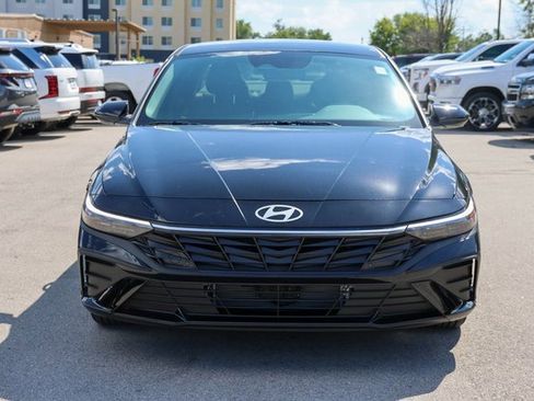 New 2025 Hyundai Elantra Blue image 2