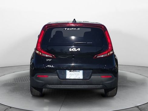 Used 2022 Kia Soul LX w/ Technology Package image 4