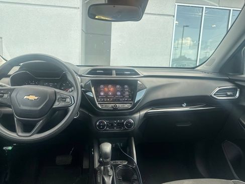 Used 2021 Chevrolet TrailBlazer LT w/ Convenience Package FWD image 29