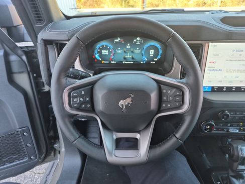 New 2025 Ford Bronco Outer Banks image 28