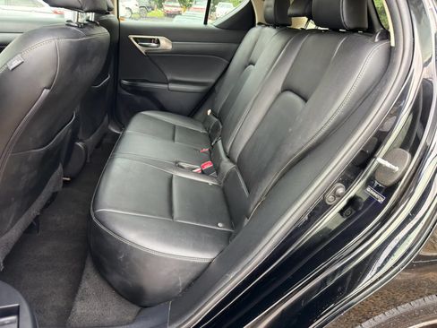 Used 2014 Lexus CT 200h FWD image 31