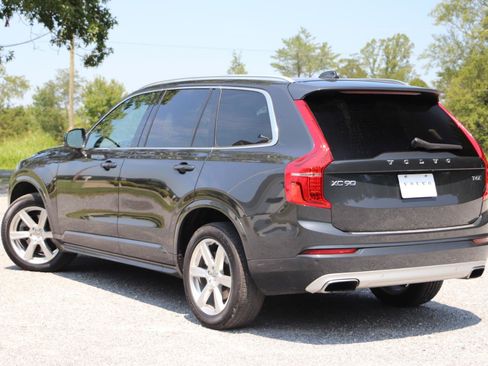 Used 2021 Volvo XC90 T6 Momentum AWD/4WD image 36