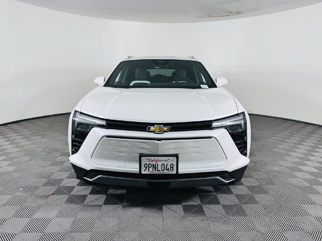 Used 2024 Chevrolet Blazer EV LT AWD/4WD image 3