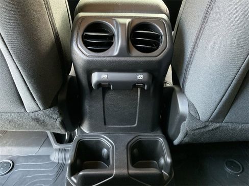 Used 2025 Jeep Wrangler Sport image 23