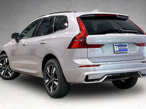 New 2026 Volvo XC60 T8 Plus w/ Climate Package AWD/4WD image 3