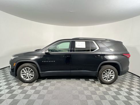 Used 2023 Chevrolet Traverse LT image 6