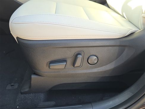 New 2025 Kia Telluride S image 21