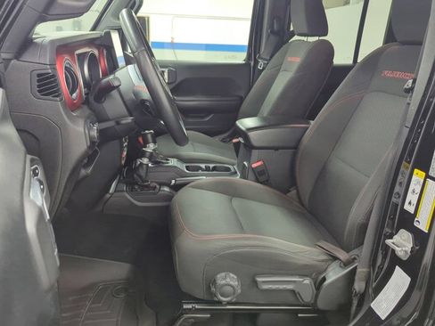 Used 2018 Jeep Wrangler Unlimited Rubicon AWD/4WD image 9
