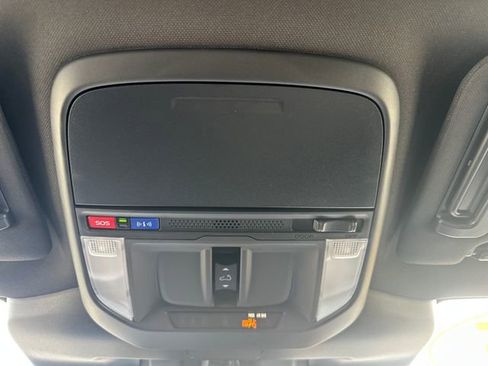 Used 2025 Subaru Forester Limited w/ Popular Package image 17