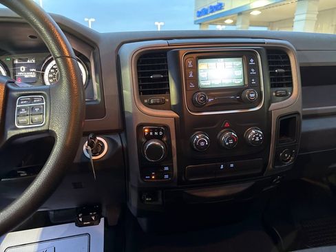 Used 2017 RAM 1500 Express w/ Express Value Package image 22