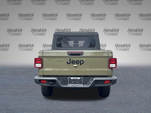 New 2025 Jeep Gladiator Sport image 7