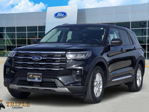 Certified 2025 Ford Explorer Active w/ Active Comfort Package image 2