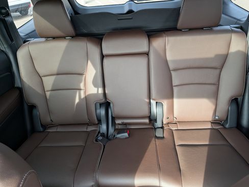 Used 2024 Honda Passport EX-L image 13